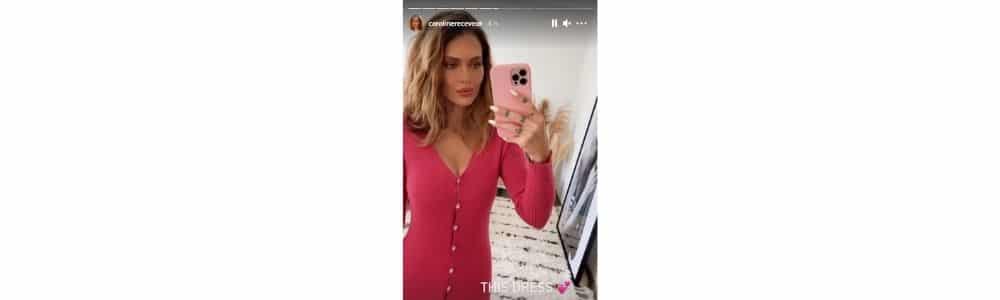 Caroline Receveur ultra sexy et torride en robe fuchsia RECC Paris !