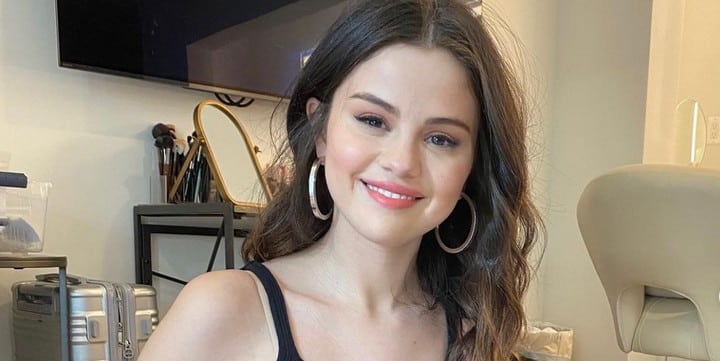 Selena Gomez- ses fans réagissent à ses nouveaux produits Rare Beauty720