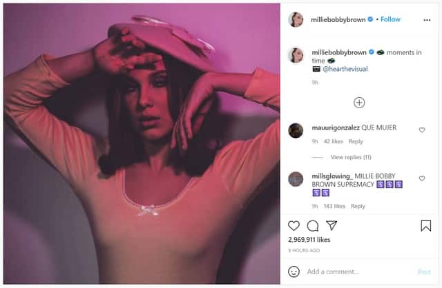 Millie Bobby Brown très élégante avec un béret sur Instagram !